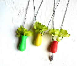 5-Minute Vase Necklace