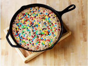 M&M and Chocolate Chip Skillet Cookie