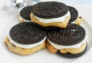 Chocolate Chip Cookie Stuffed Oreos