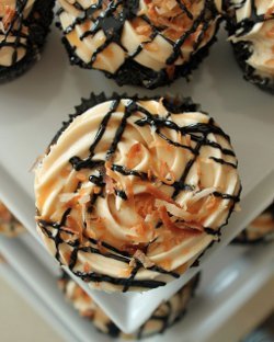 Samoas Cupcakes