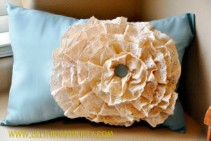 Tea-Dyed Flower Lace Pillow