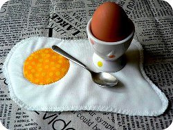 Eggciting Mug Rug