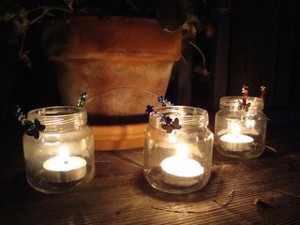 Inspiring Spring Mason Jar Lanterns