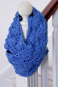 19 Quick and Easy Crochet Scarves