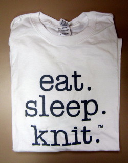 eat. sleep. knit. T-Shirt Review