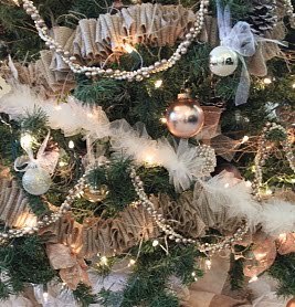 Download Free 24 Diy Garland Crafts For Christmas Allfreechristmascrafts Com PSD Mockup Template