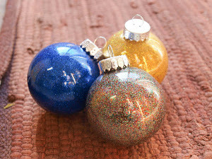 Simple Glitter Ornaments