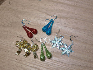 Easy Christmas Earrings