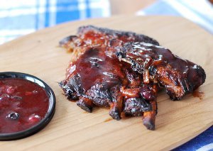Ribs with Blueberry BBQ Sauce