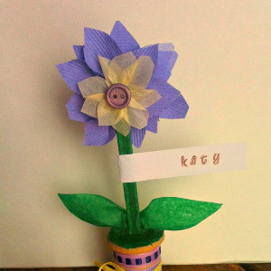 Paper Flower Place Card Holder