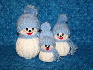 Knit Snowman Family