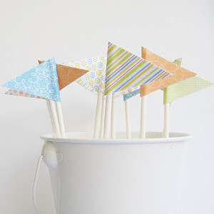 Double Duty Tutorial: Paper Bunting and Cupcake Toppers