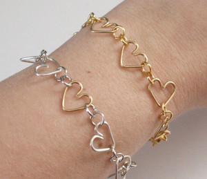 Chain of Hearts Wire Bracelet