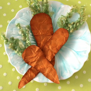 Simple Paper Carrot Decorations