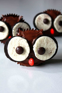 Wide-Eyed Owl Cupcakes