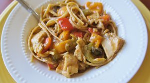 Chicken Linguine with Mushrooms and Peppers