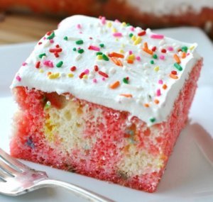 Strawberry Jell-O Poke Cake