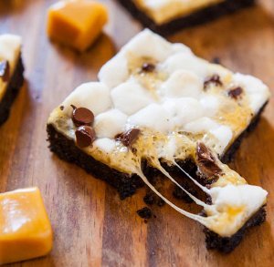 Marshmallow Caramel Oreo Cookie S'mores Bars