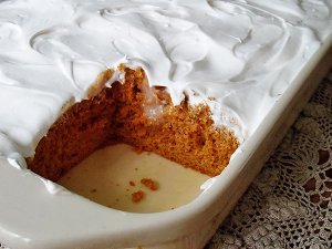 Pumpkin Pudding Poke Cake