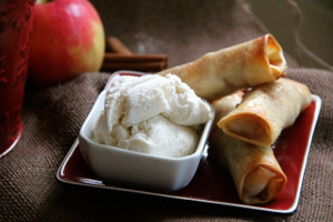 Baked Apple Pie Egg Rolls