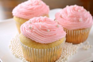 Strawberry Cream Cupcakes