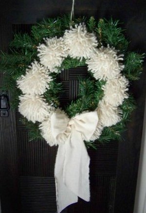 Snowball Pom Pom Wreath