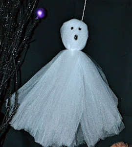 Unbelievably Easy Tulle Ghost