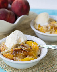 Slow Cooker Southern Peach Cobbler
