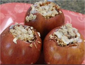Slow Cooker Maple and Oatmeal Baked Apples