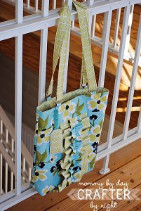 Two Tone Ruffle Tote | FaveQuilts.com
