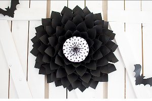 Simple Halloween Wreath