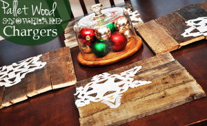 Pallet Wood Snowflake Table Chargers