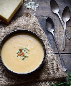 Homemade Cheesy Potato Soup