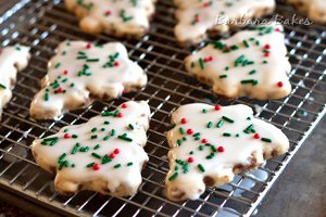 Cinnamon Chip Shortbread Christmas Cookies