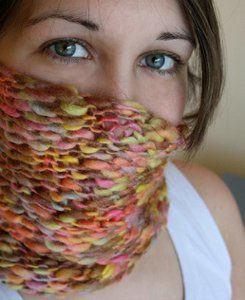 Taffy Twist Cowl