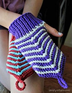 Chevron Scrubby Mitts