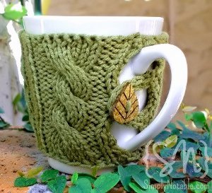 Cabled Leaf Cozy