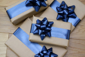 How to Make Beautiful Blue Bows