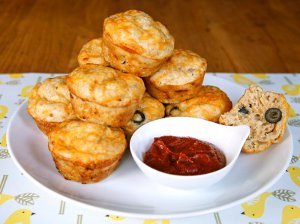 Stupidly Easy Pizza Muffins