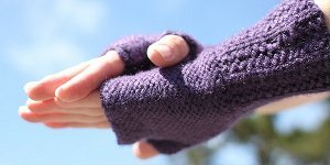 Amethyst Fingerless Mitts