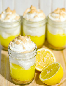 Mason Jar Lemon Meringue Pies