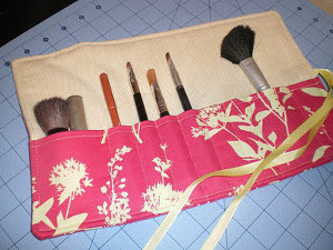 Rosalind Russell Make Up Brush Roll