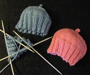 Petite Preemie Hat AllFreeKnitting.com