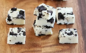 5 Minute Cookies and Cream Fudge