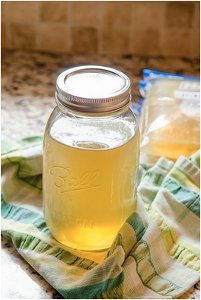 Slow Cooker Homemade Chicken Stock