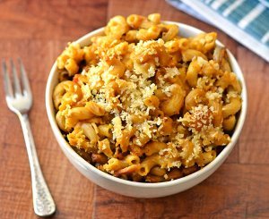 Healthier Pumpkin Mac and Cheese