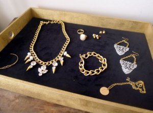 Trendy Jewelry Tray