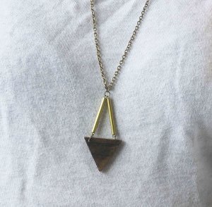 Simple Triangle Pendant Pattern