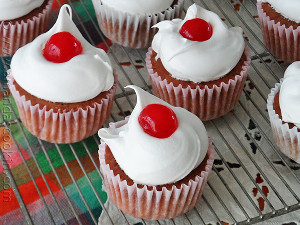 Shortcut 3-Ingredient Cherry Cupcakes