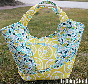 Floral Carry-All | AllFreeSewing.com